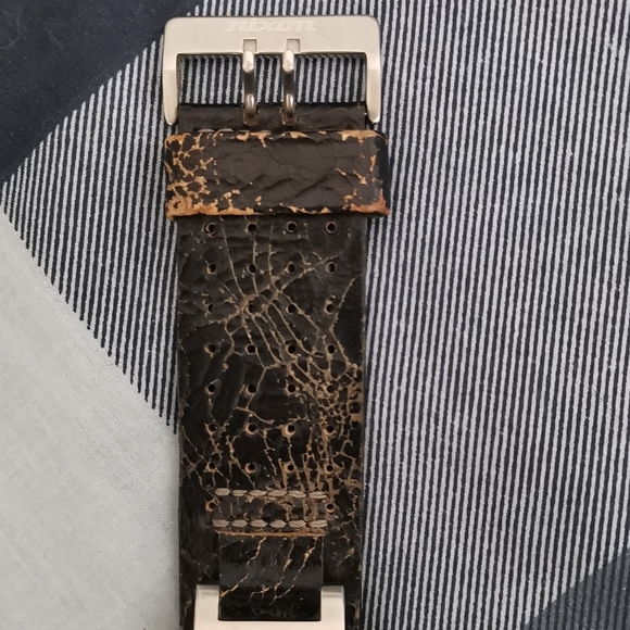 Nixon watch - Picture 3 of 3